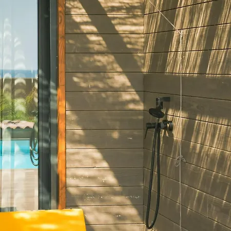 Villa Private Pool And Waterfront Linguizzetta