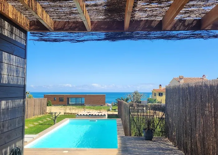Private Pool And Waterfront Villa *